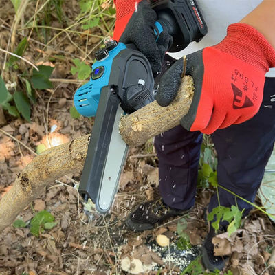 Portable 21V Lightweight Chain Saw Tree Cutting Cordless Lithium Battery