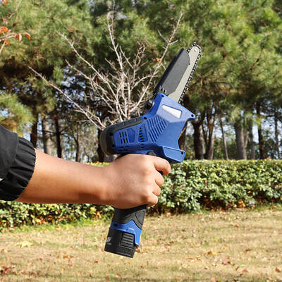 Portable 6 Inch Mini Lithium Chainsaw With Oil Pump Cordless Electric Chainsaw For Easy Wood Cutting